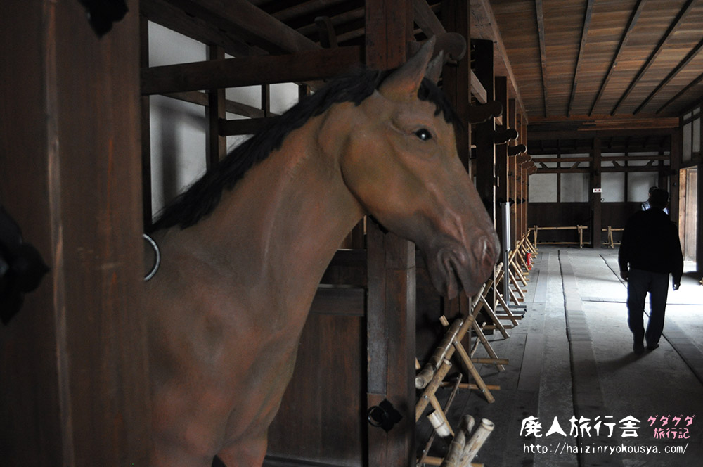 彦根城の馬屋で馬人形を見た話。（滋賀）